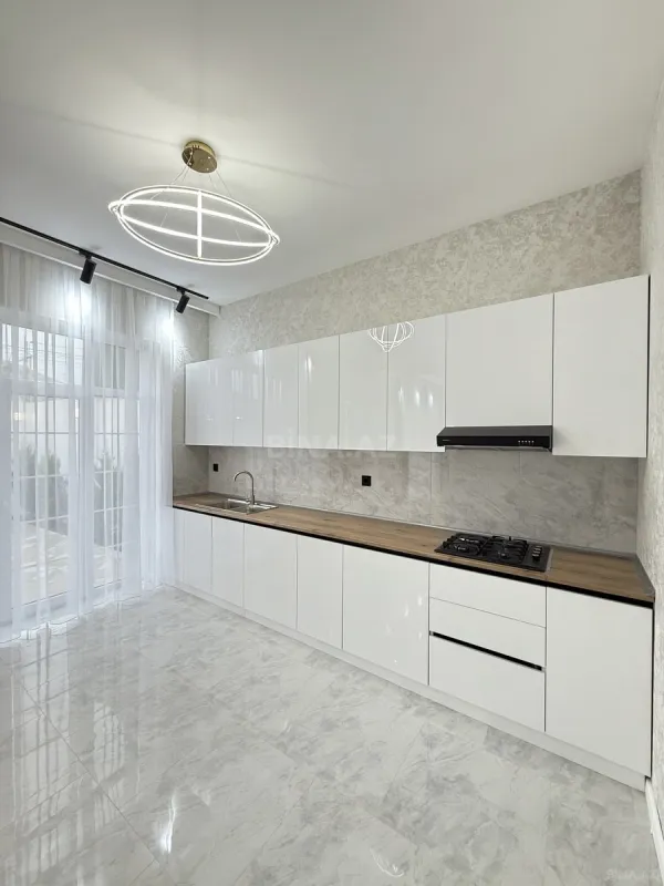 Satılır 4 otaqlı həyət evi 140 m²