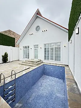 Satılır 4 otaqlı həyət evi 140 m²