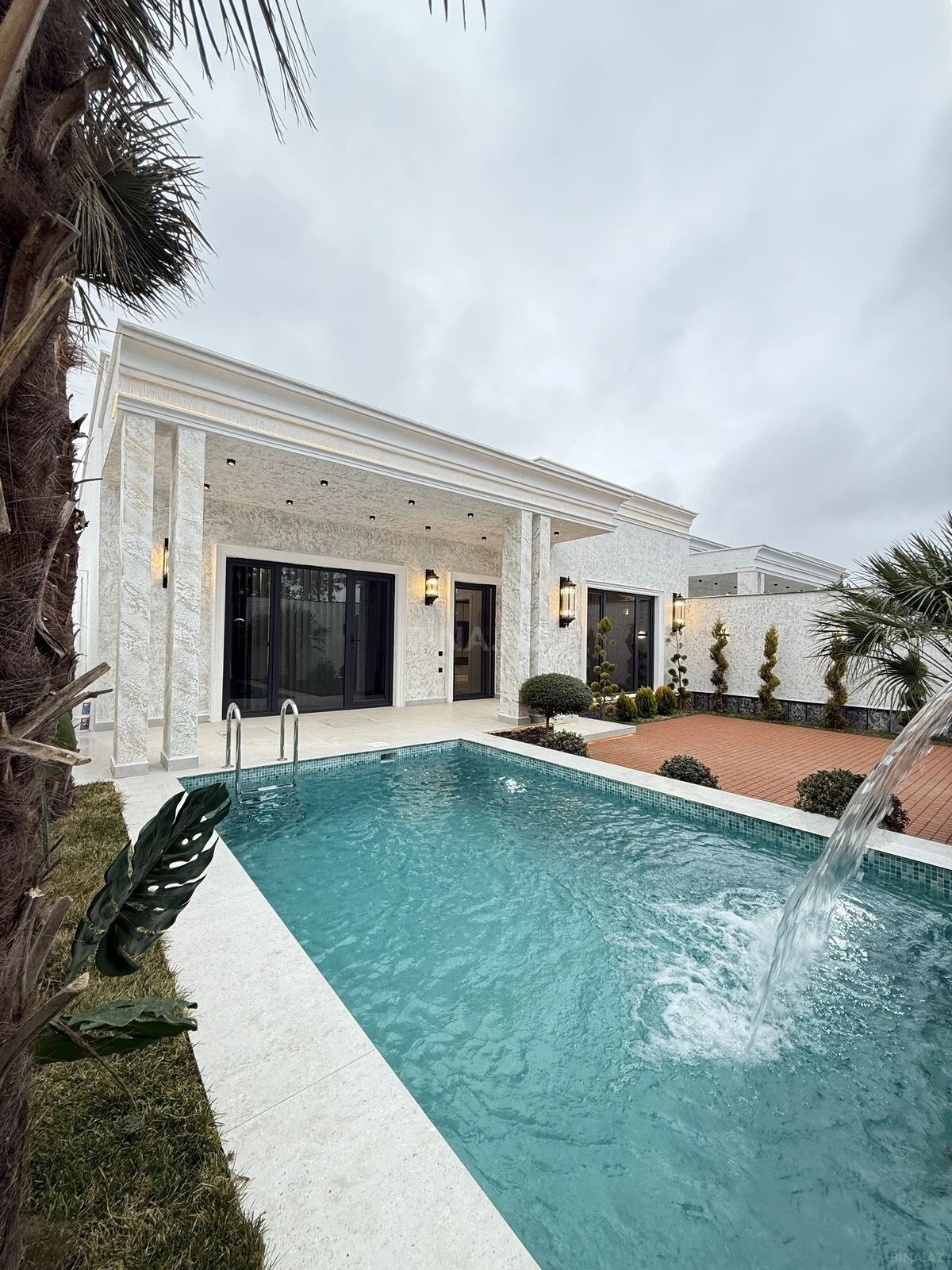 Satılır 4 otaqlı həyət evi 150 m²