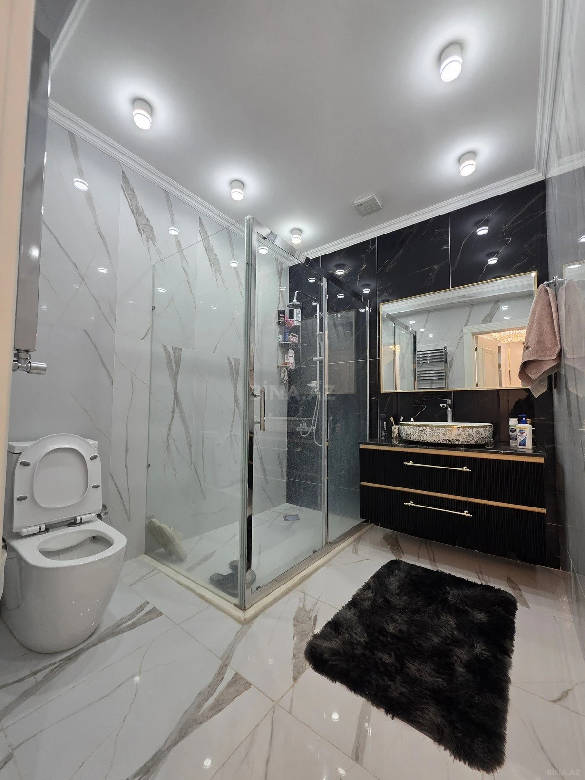 Satılır 3 otaqlı mənzil 120 m²