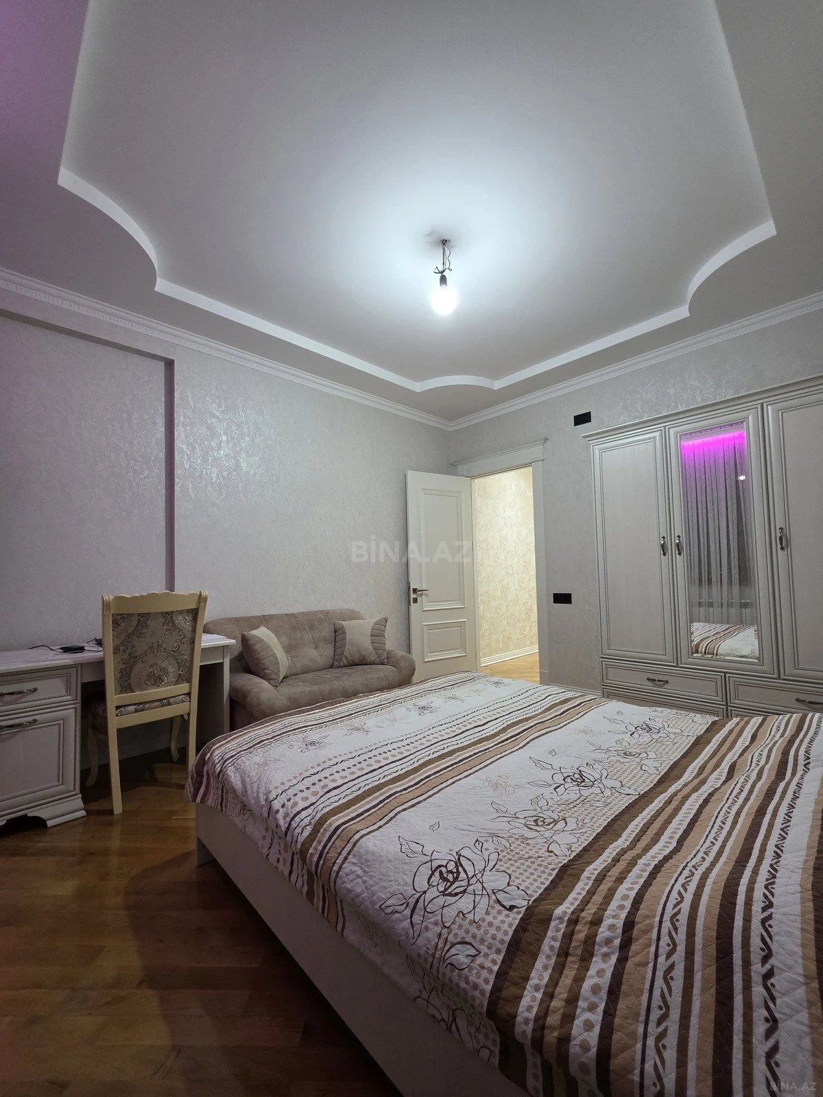 Satılır 3 otaqlı mənzil 120 m²
