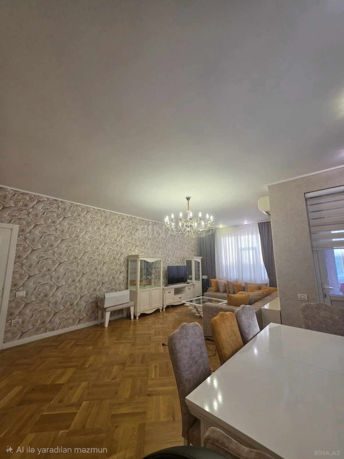 Satılır 3 otaqlı mənzil 131 m²
