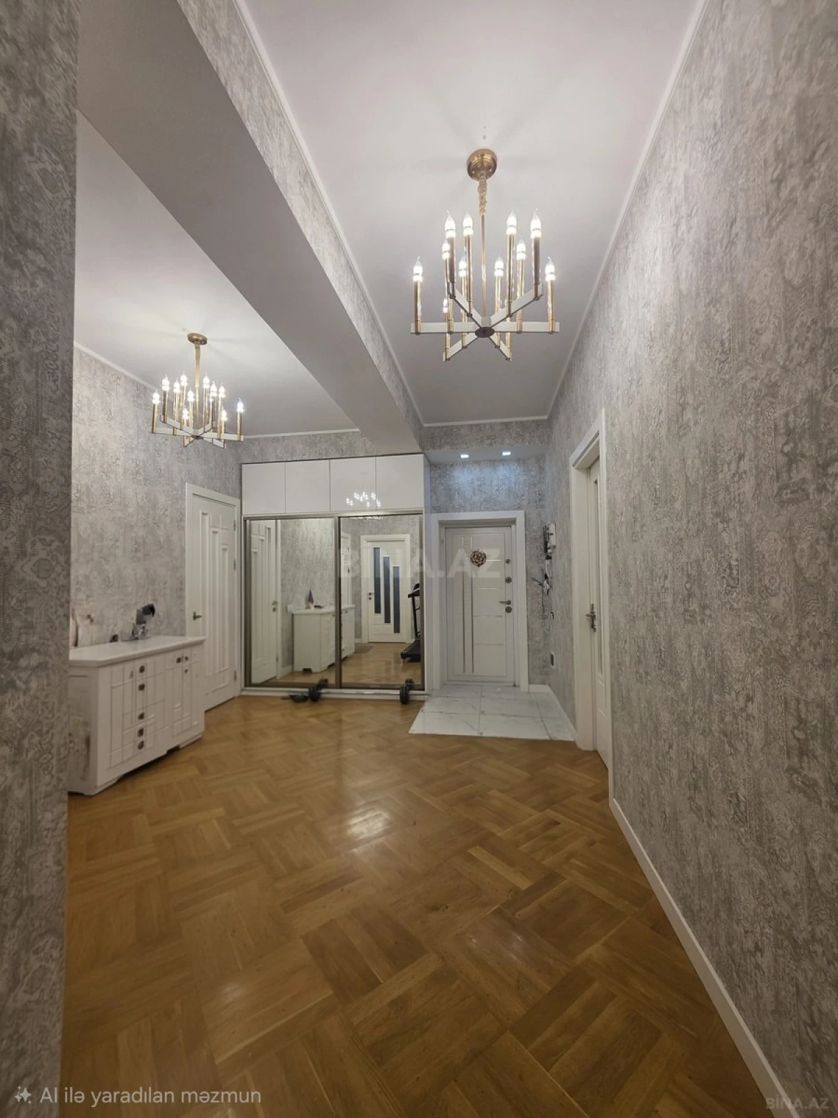 Satılır 3 otaqlı mənzil 131 m²