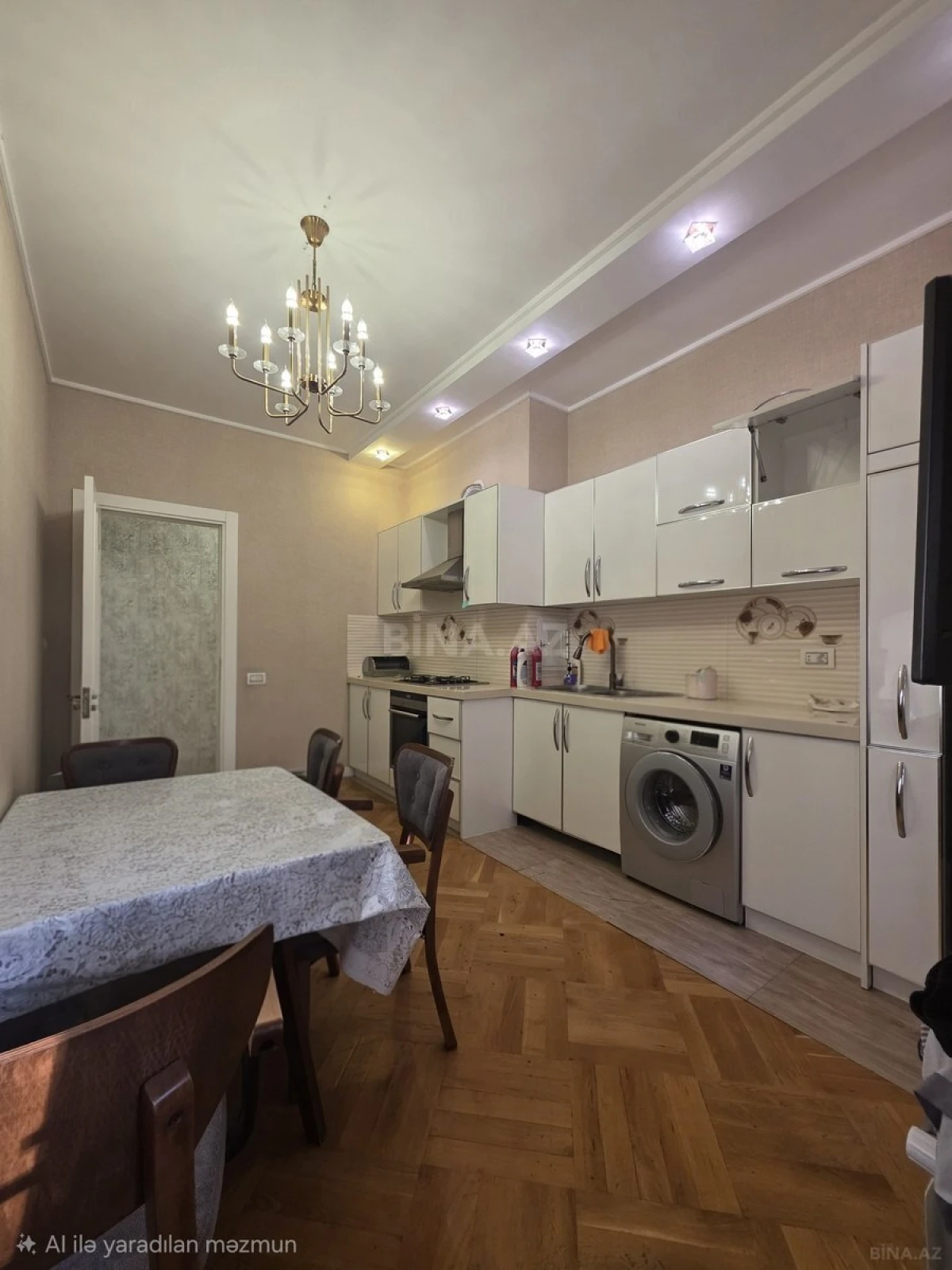 Satılır 3 otaqlı mənzil 131 m²