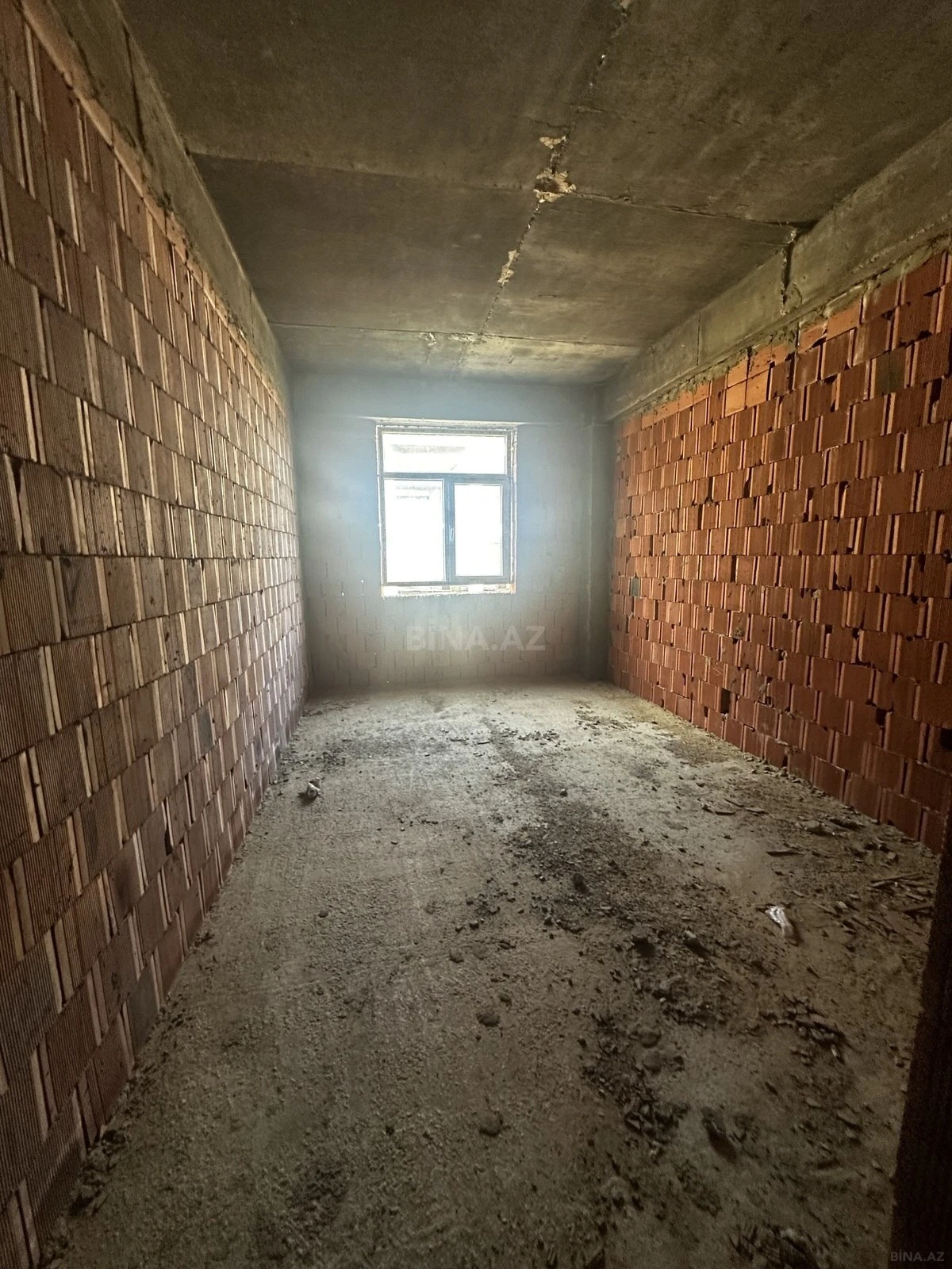 Satılır 2 otaqlı mənzil 78 m²