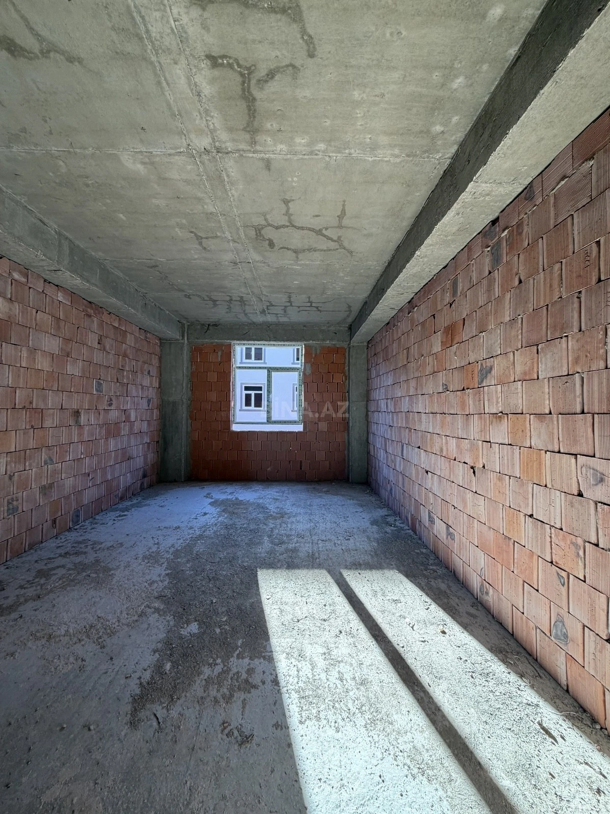 Satılır 2 otaqlı mənzil 78 m²