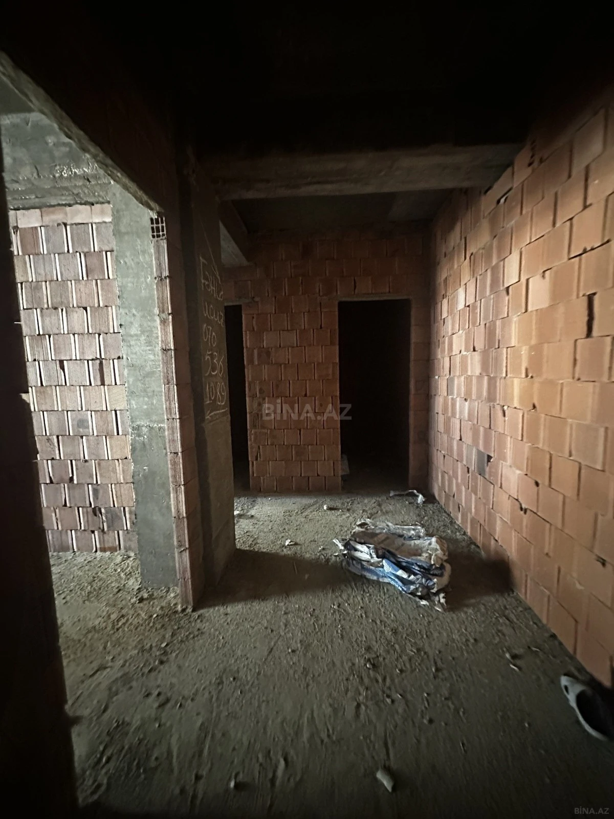 Satılır 2 otaqlı mənzil 78 m²