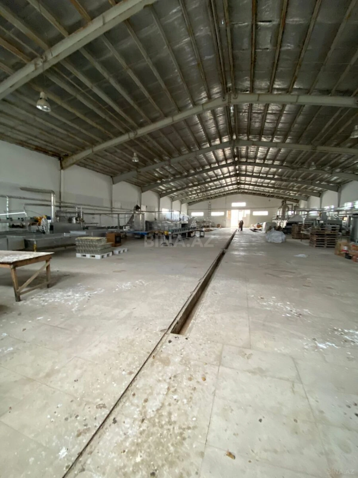 Satılır obyekt 9000 m²