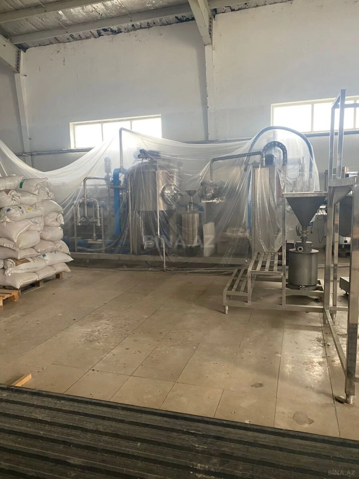 Satılır obyekt 9000 m²