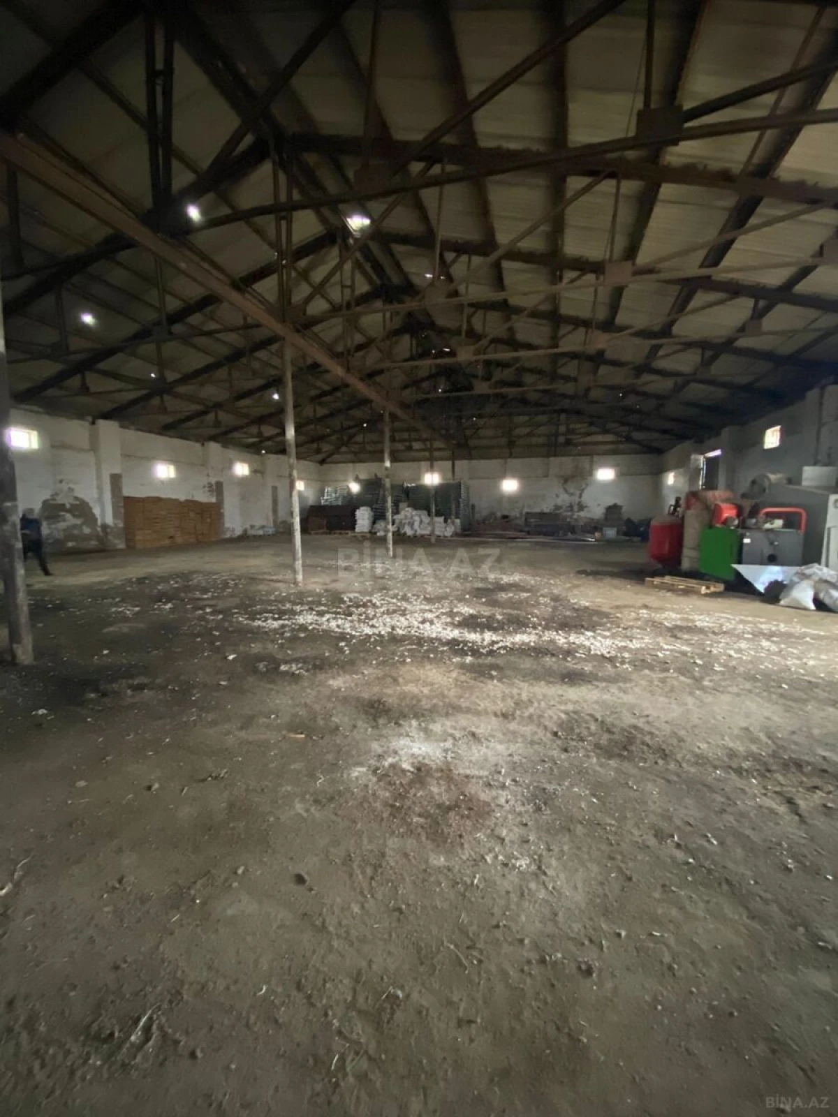 Satılır obyekt 9000 m²
