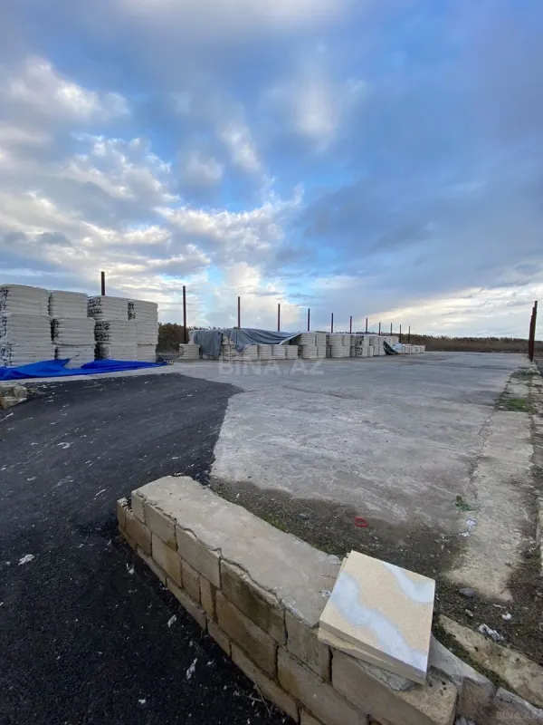 Satılır obyekt 9000 m²