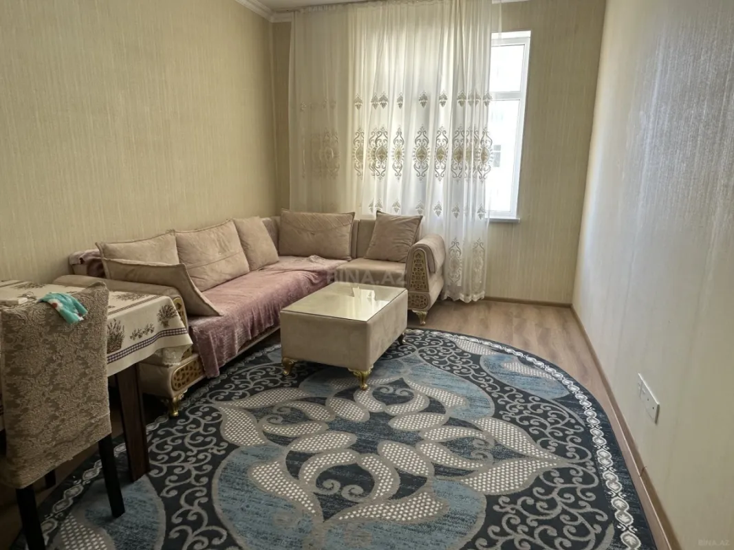 Kirayə verilir 2 otaqlı mənzil 60 m²