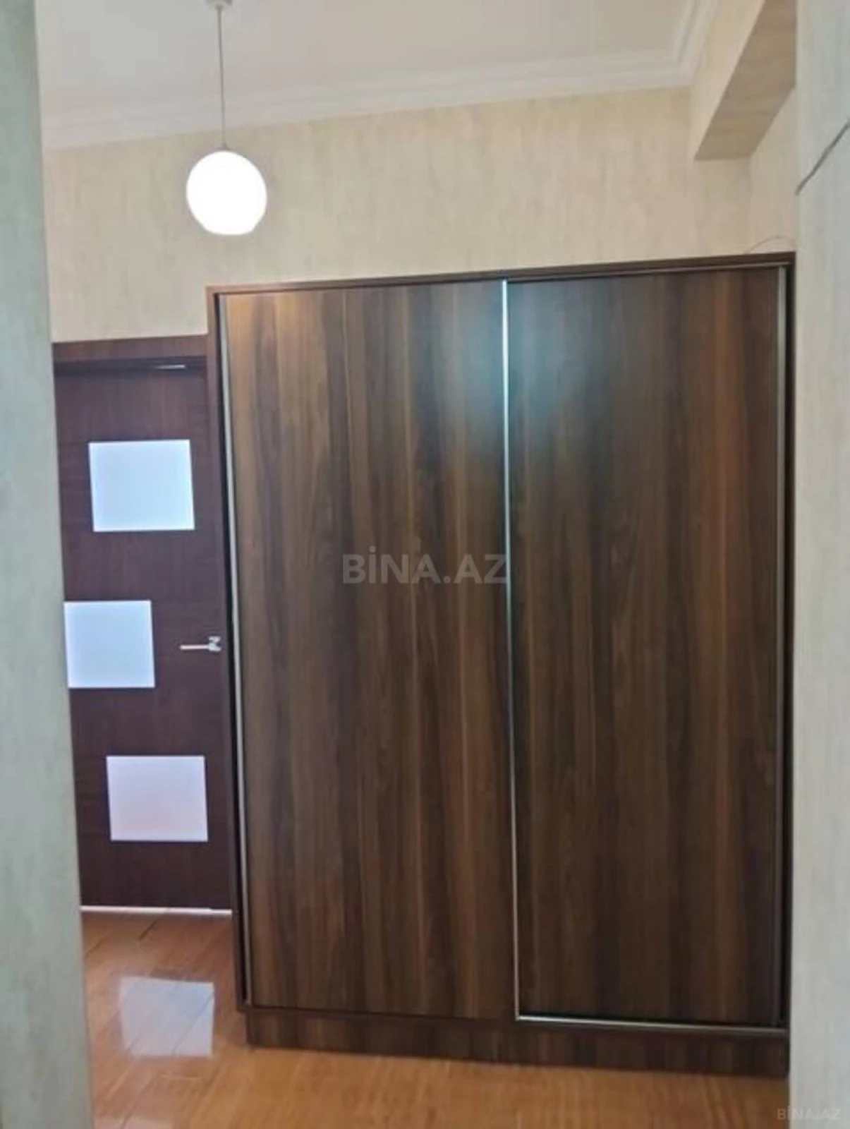 Kirayə verilir 2 otaqlı mənzil 70 m²