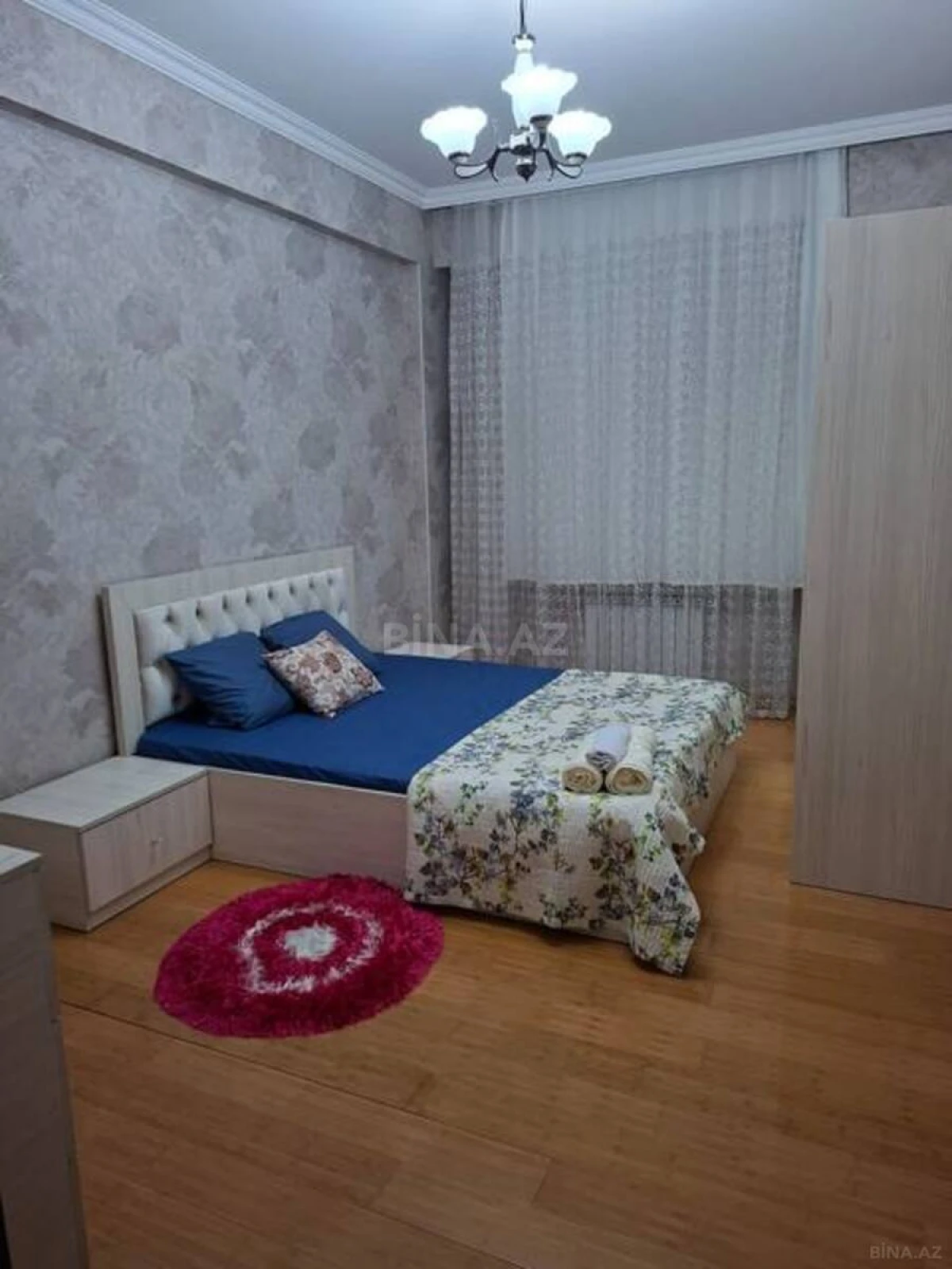 Kirayə verilir 2 otaqlı mənzil 70 m²