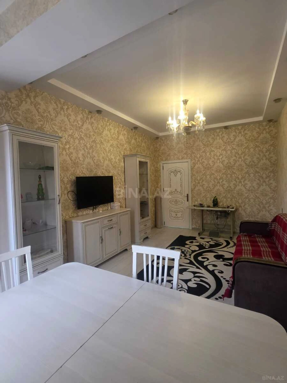 Kirayə verilir 2 otaqlı mənzil 63 m²