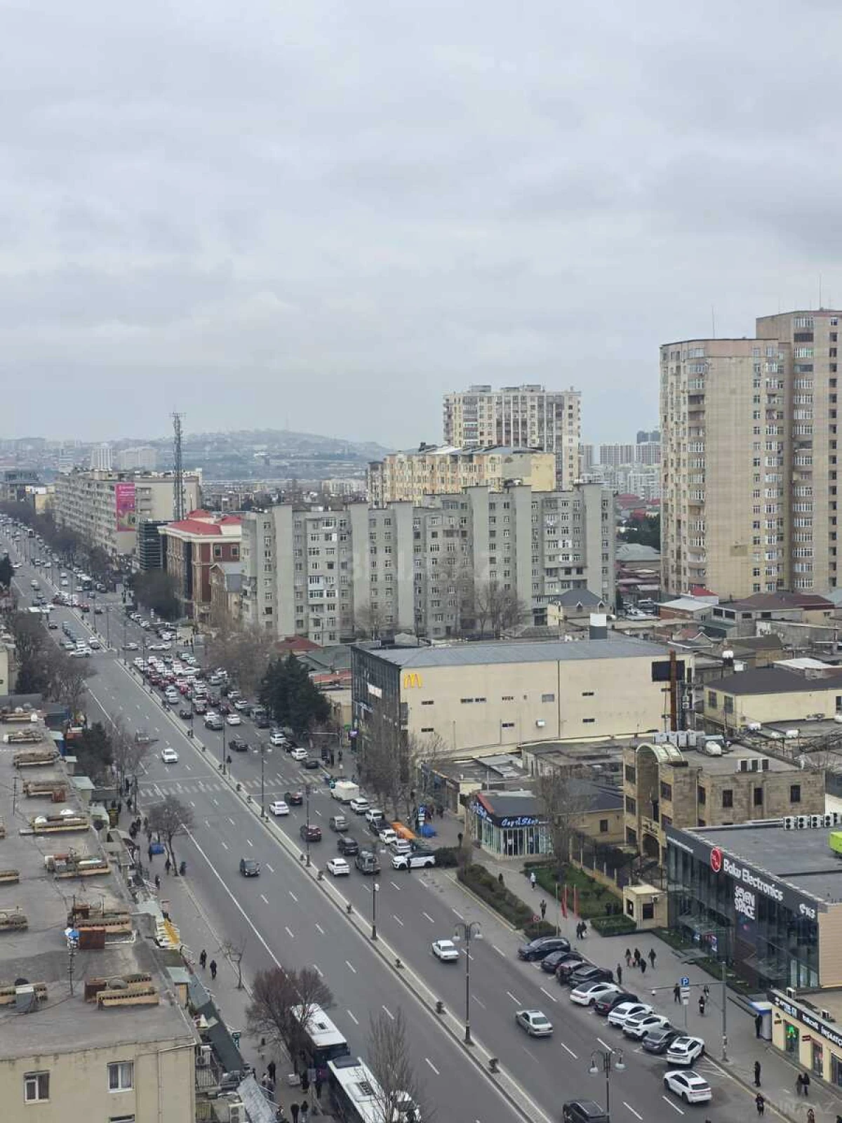 Kirayə verilir 2 otaqlı mənzil 63 m²