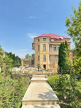 Satılır 8 otaqlı həyət evi 700 m² — Şamaxı 8 otaq 700.00 m²