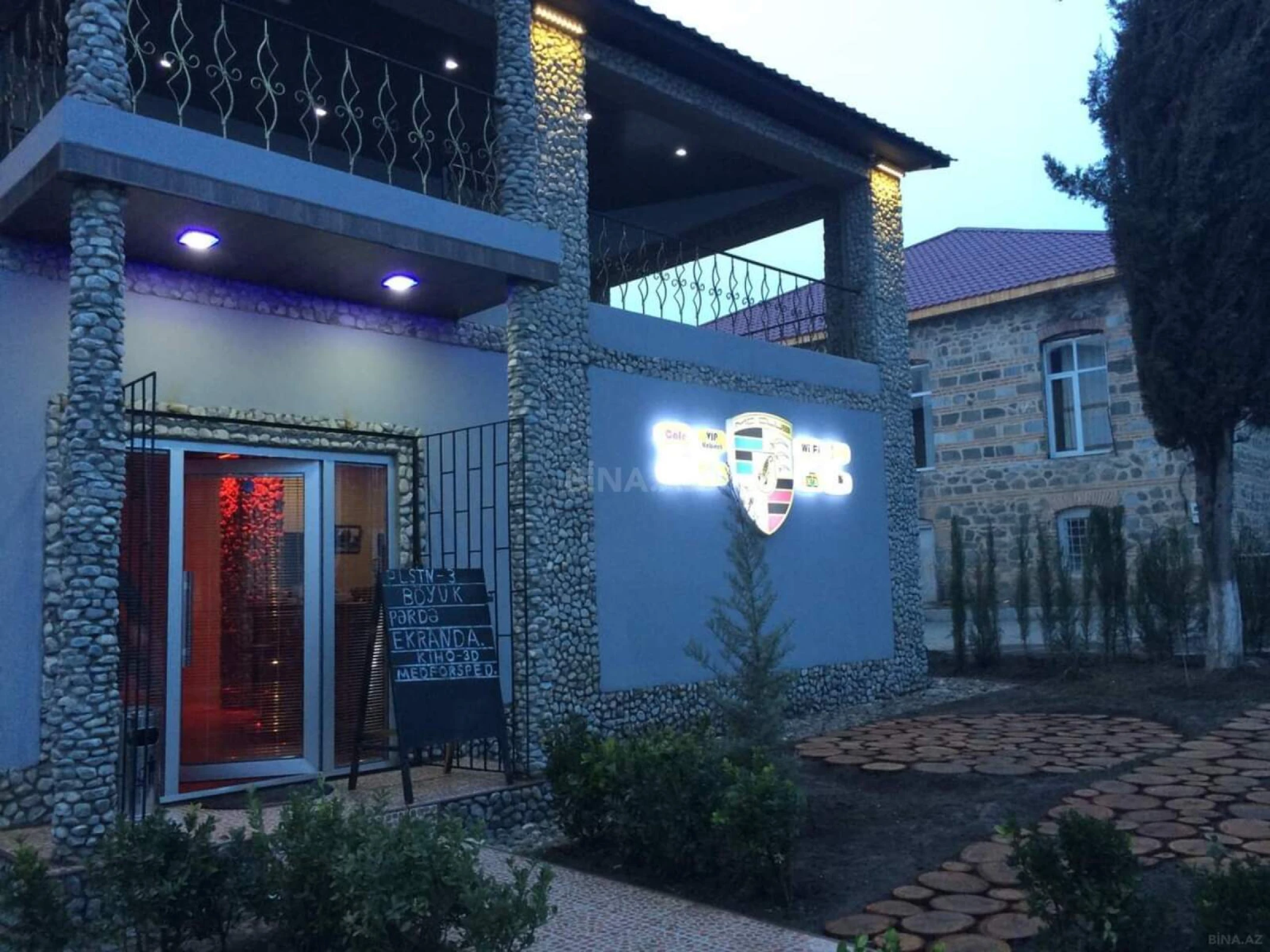 Satılır obyekt 360 m²