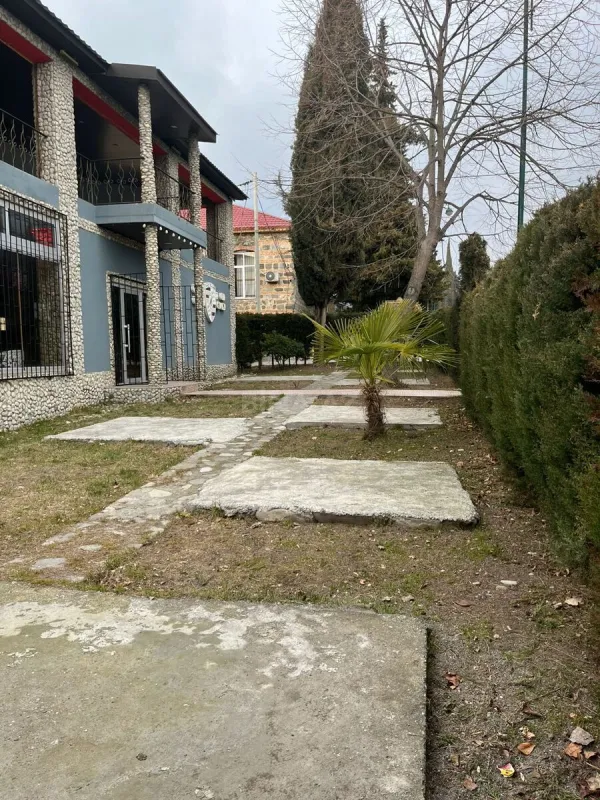 Satılır obyekt 360 m²