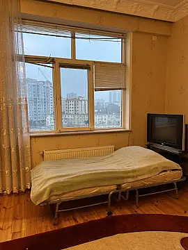 Kirayə verilir 2 otaqlı mənzil 65 m²