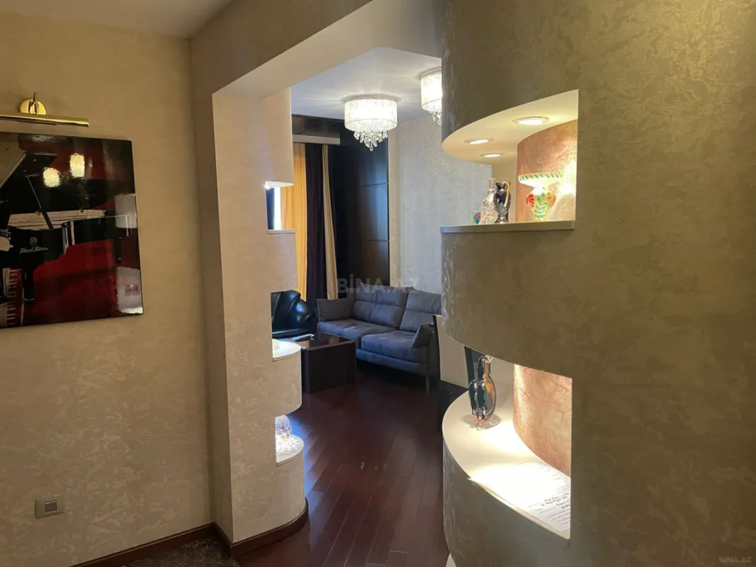 Kirayə verilir 2 otaqlı mənzil 90 m²