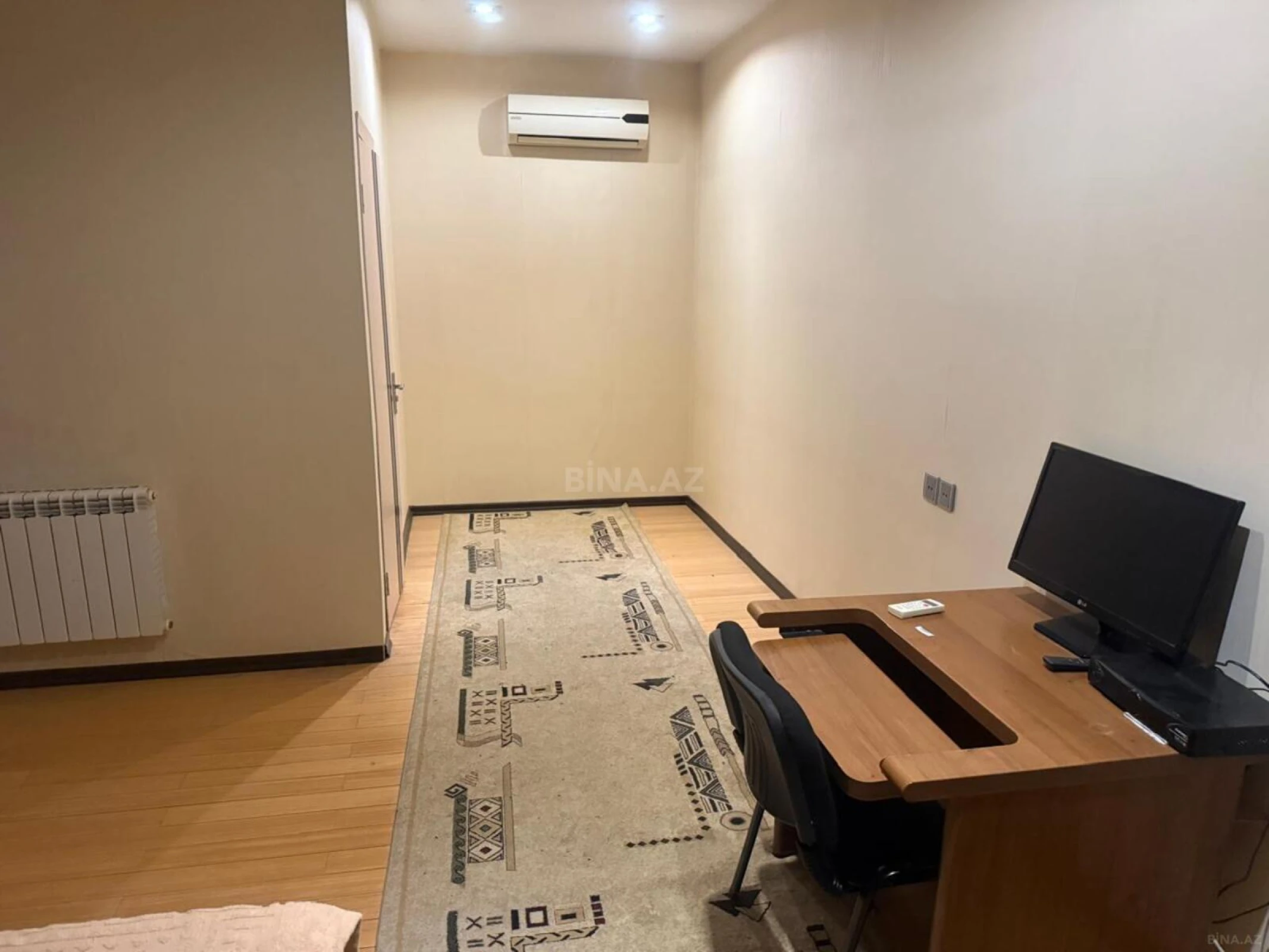 Satılır 3 otaqlı mənzil 168 m²