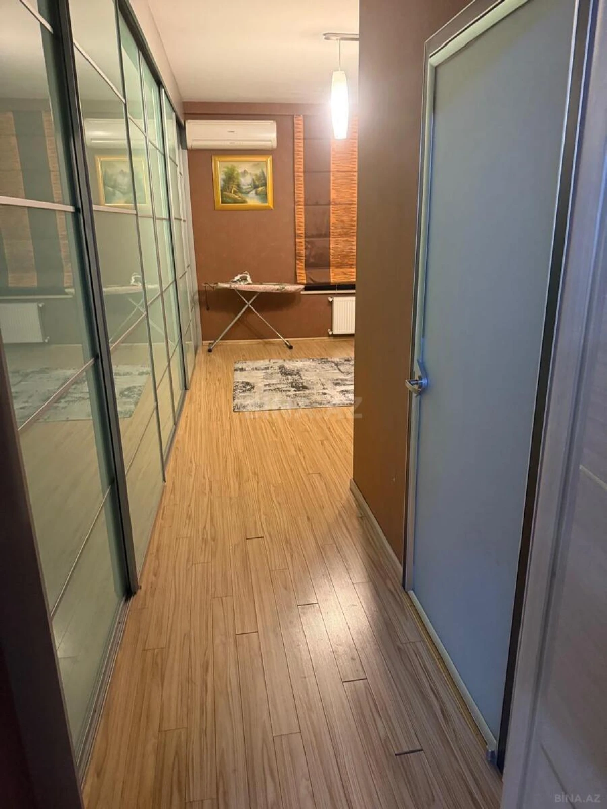 Satılır 3 otaqlı mənzil 168 m²