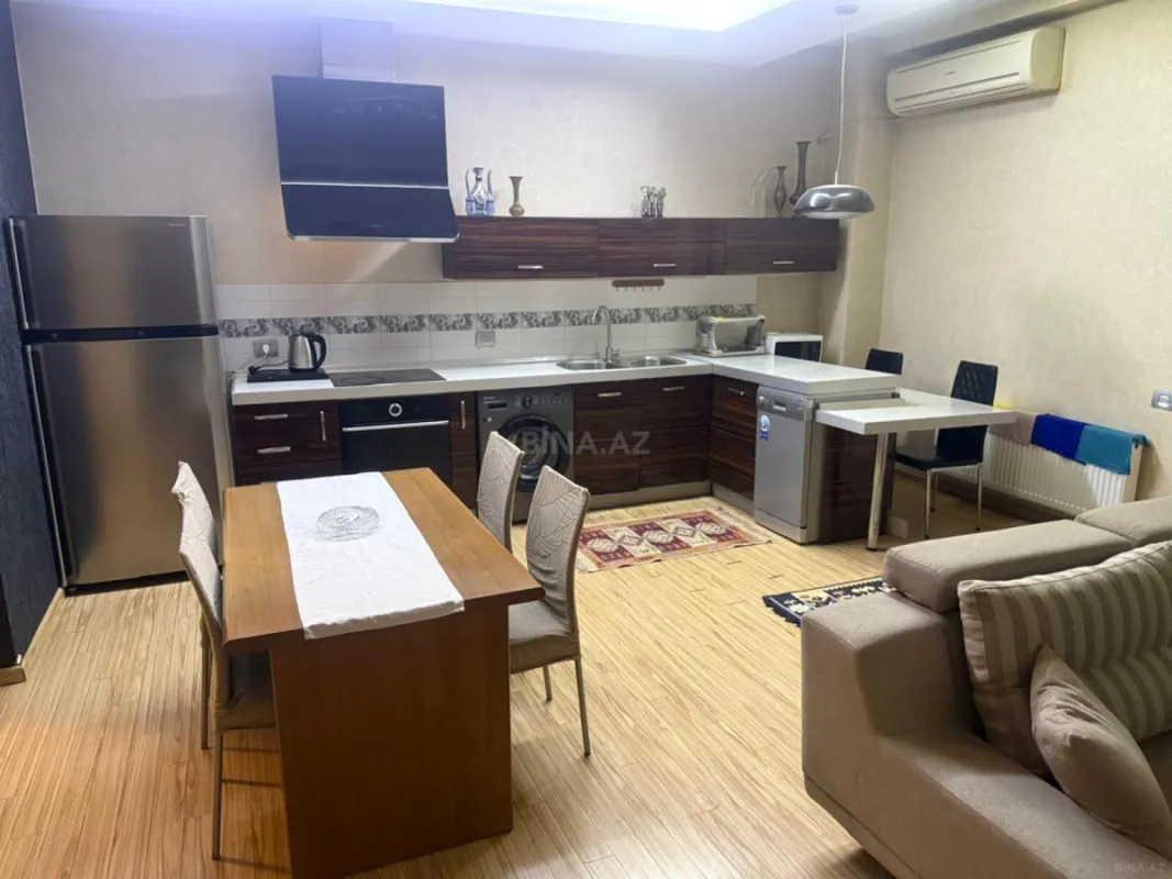Satılır 3 otaqlı mənzil 168 m²