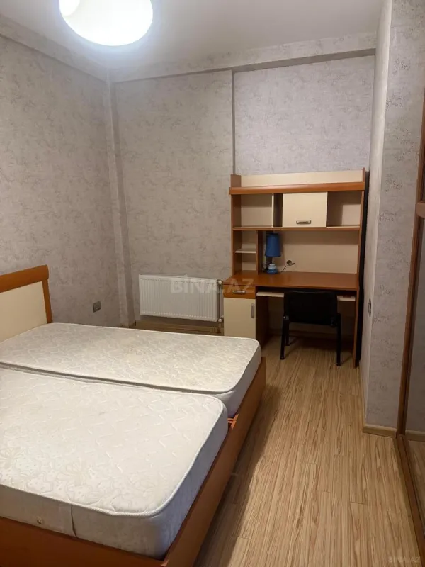 Satılır 3 otaqlı mənzil 168 m²