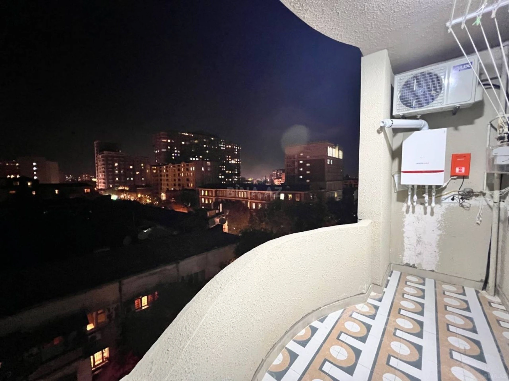 Kirayə verilir 3 otaqlı mənzil 140 m²