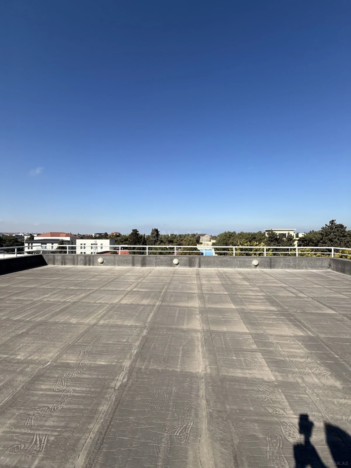 Satılır 5 otaqlı həyət evi 363 m²