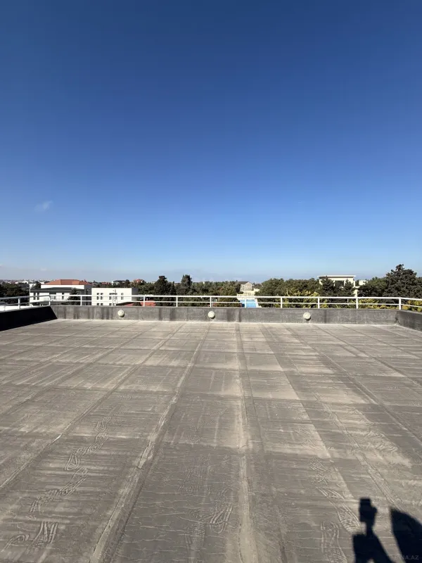 Satılır 5 otaqlı həyət evi 363 m²