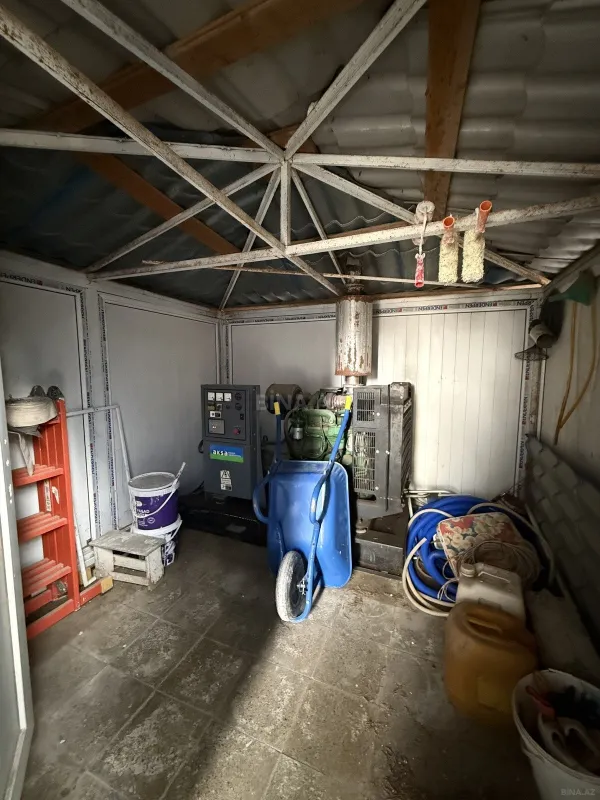 Satılır 5 otaqlı həyət evi 363 m²