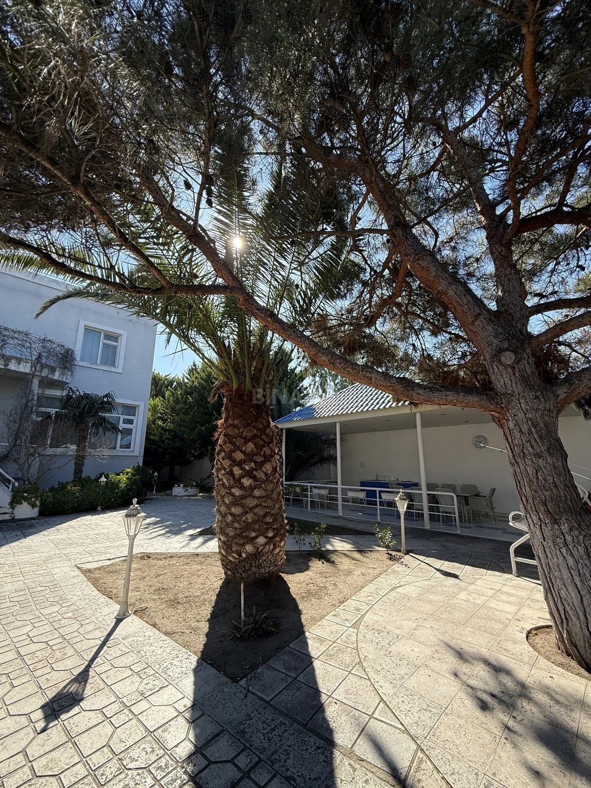 Satılır 5 otaqlı həyət evi 363 m²