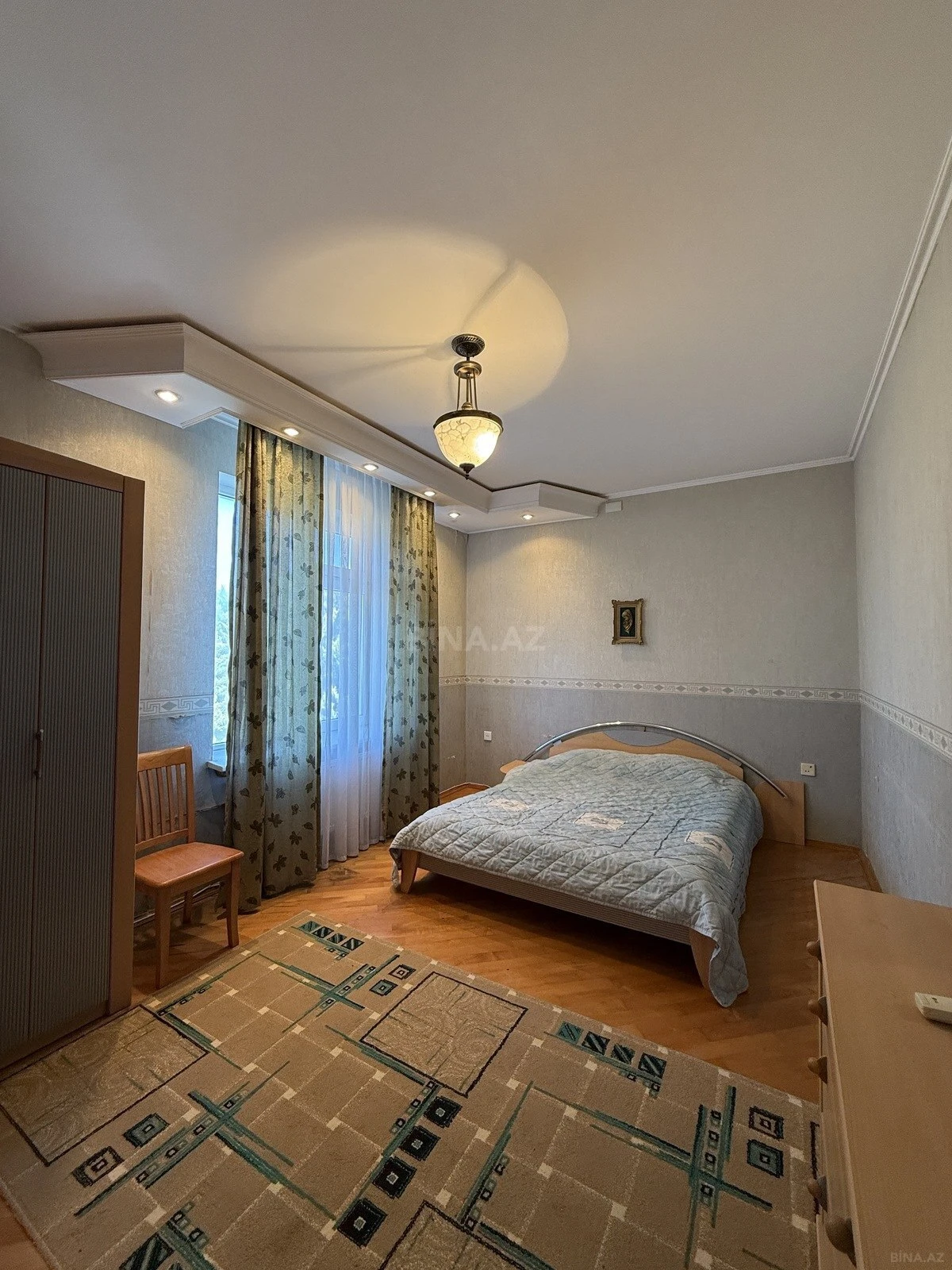 Satılır 5 otaqlı həyət evi 363 m²