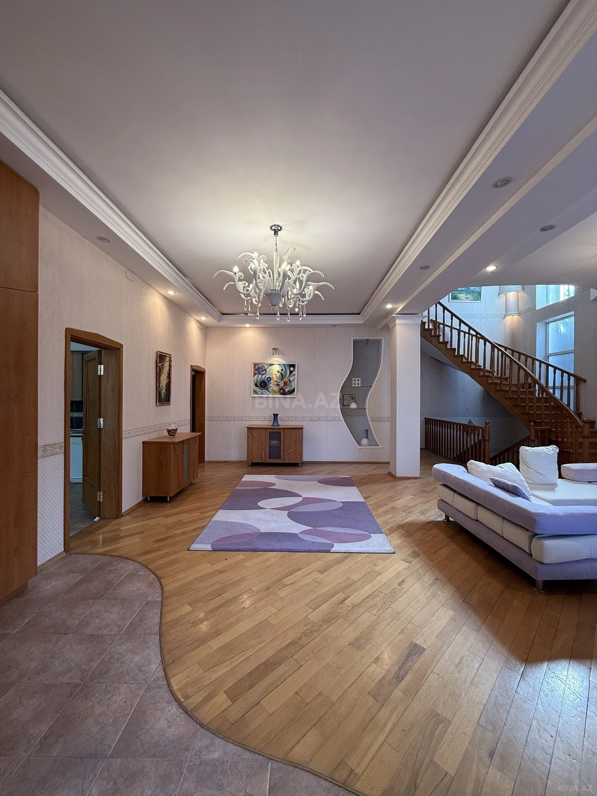 Satılır 5 otaqlı həyət evi 363 m²