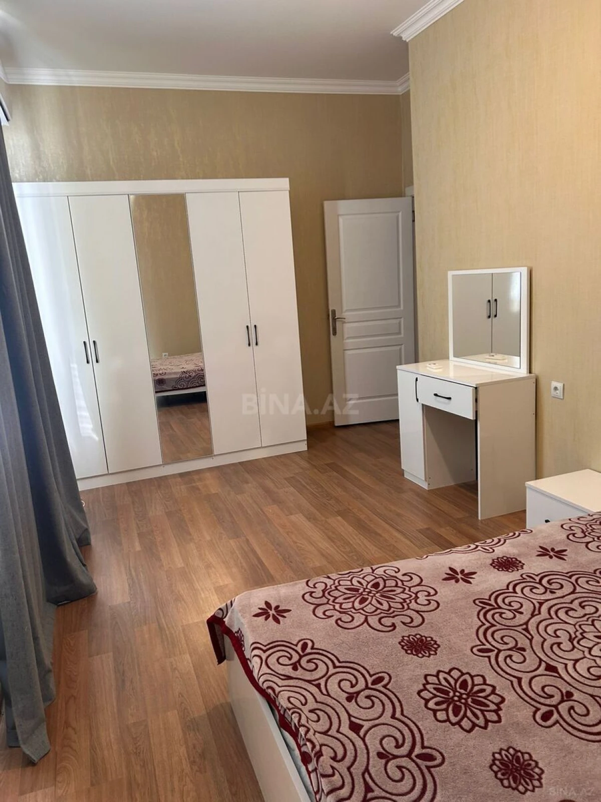 Kirayə verilir 3 otaqlı mənzil 77 m²