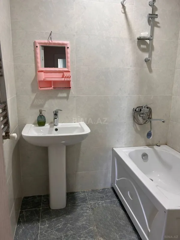 Kirayə verilir 3 otaqlı mənzil 77 m²