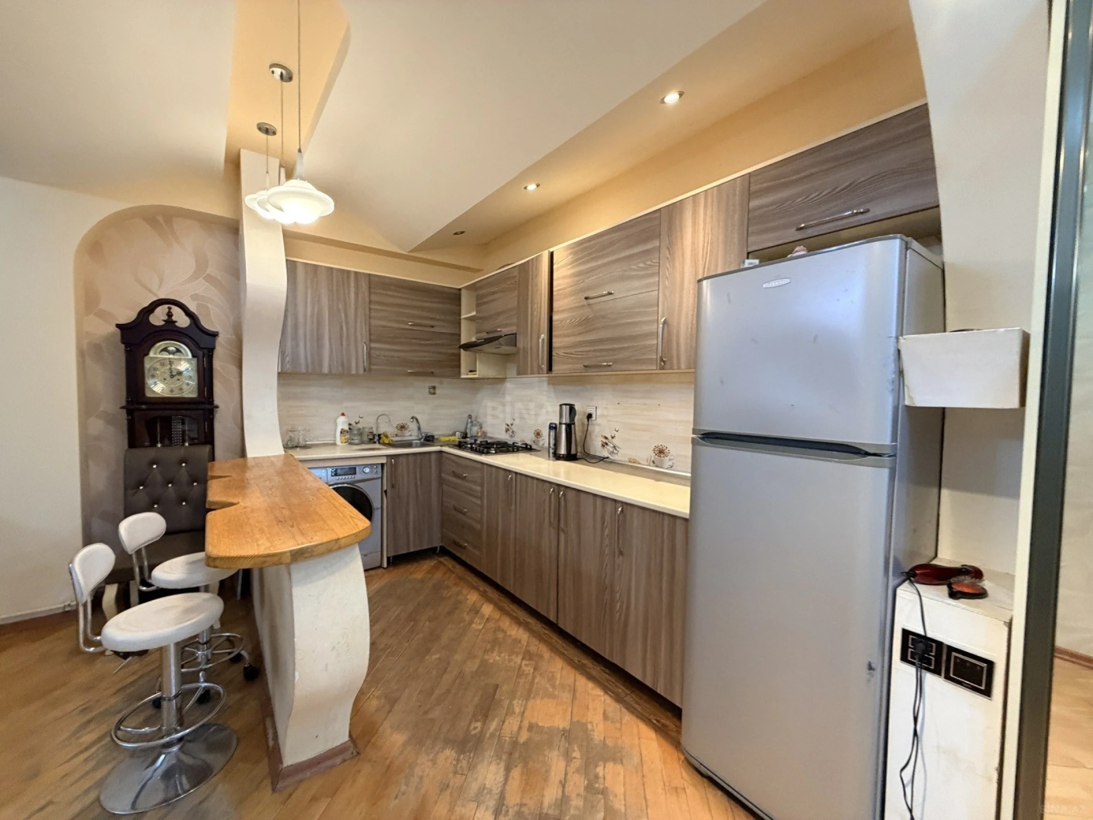 Satılır 3 otaqlı mənzil 84 m²