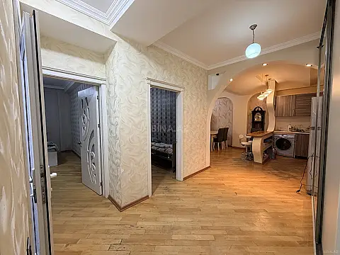 Satılır 3 otaqlı mənzil 84 m²