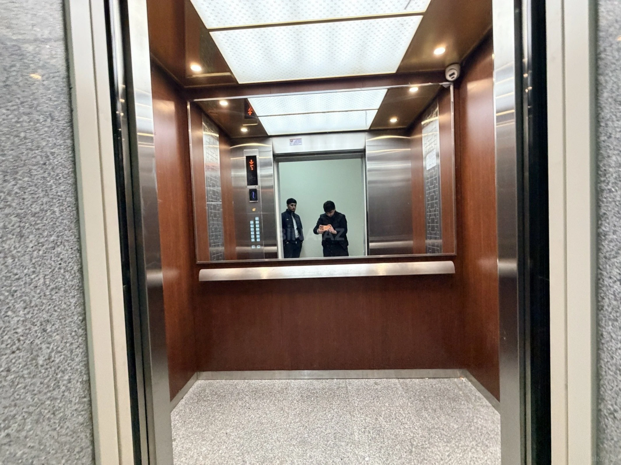 Satılır 3 otaqlı mənzil 84 m²