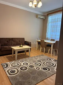 Kirayə verilir 2 otaqlı mənzil 65 m²