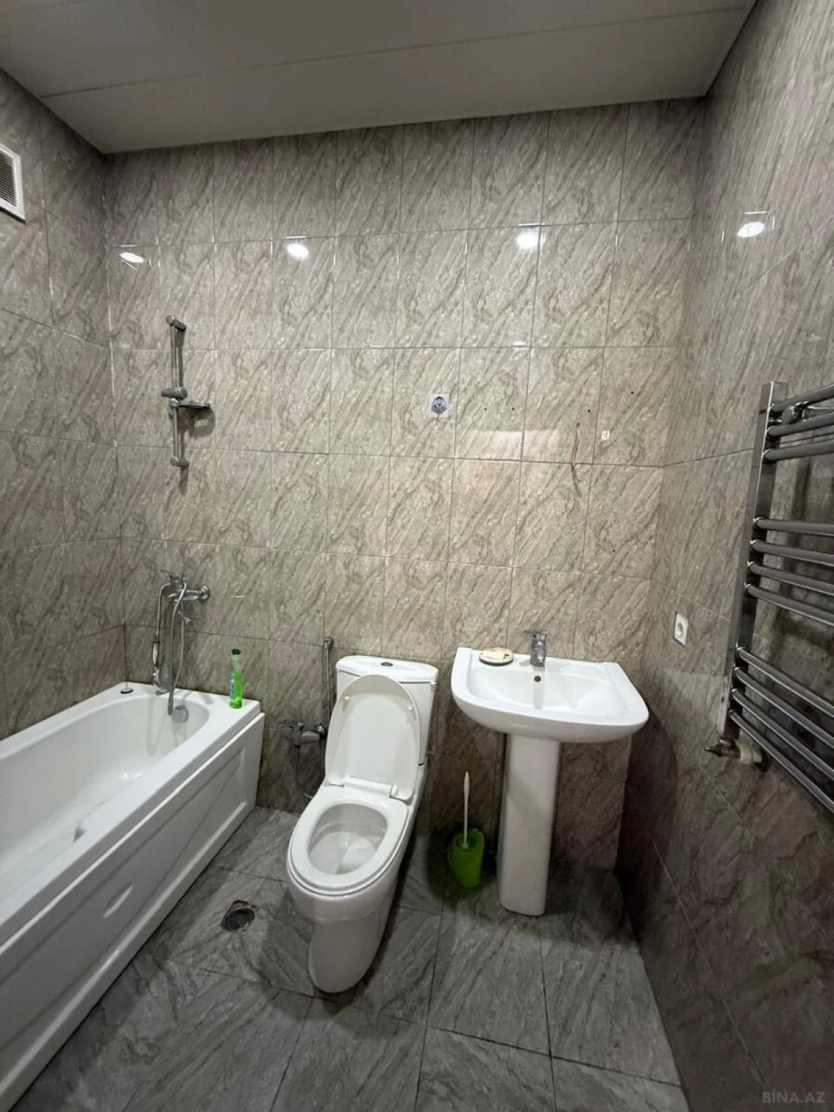 Kirayə verilir 2 otaqlı mənzil 55 m²