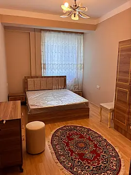 Kirayə verilir 2 otaqlı mənzil 70 m²