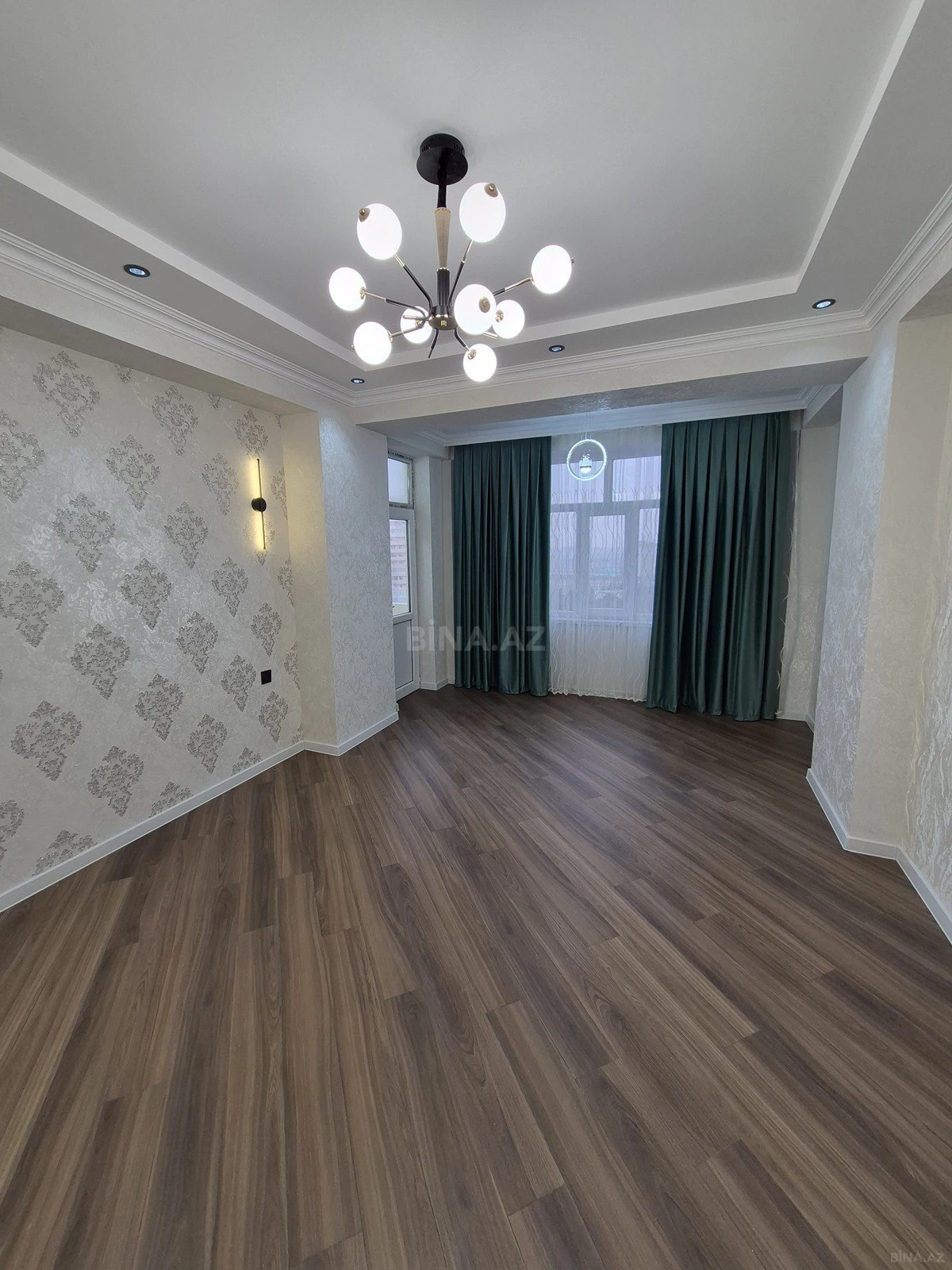Satılır 3 otaqlı mənzil 105 m²