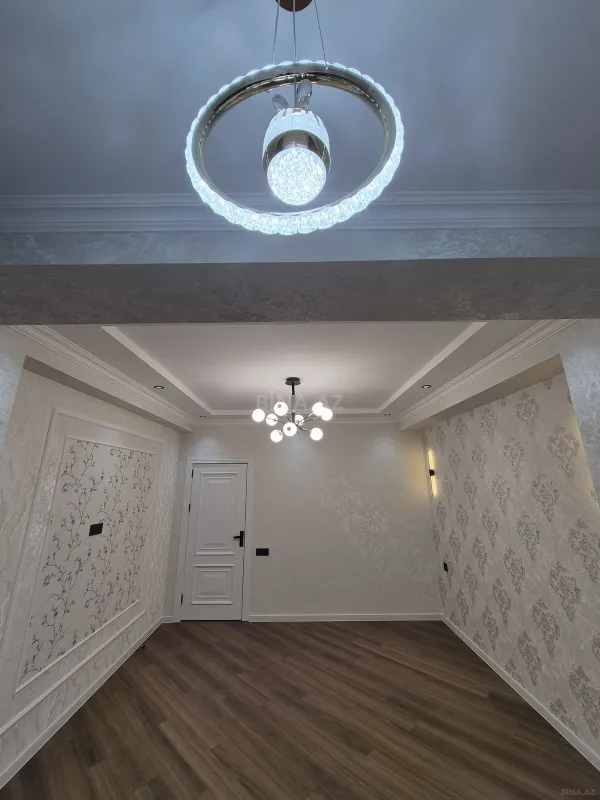 Satılır 3 otaqlı mənzil 105 m²