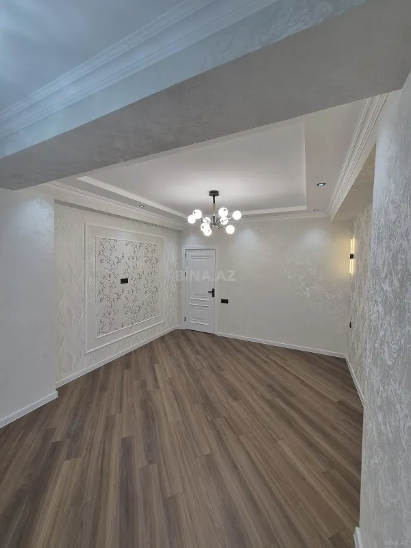 Satılır 3 otaqlı mənzil 105 m²