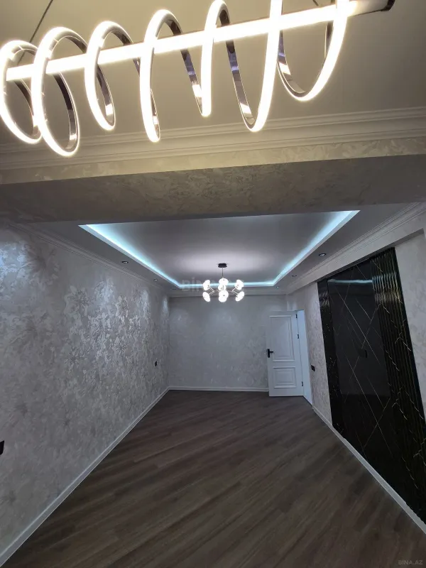 Satılır 3 otaqlı mənzil 105 m²