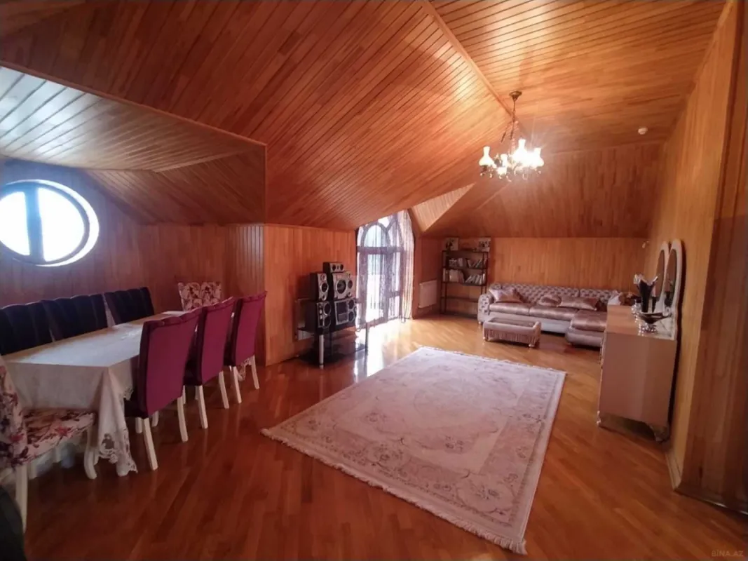 Satılır 8 otaqlı həyət evi 500 m²