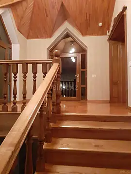 Satılır 8 otaqlı həyət evi 500 m²